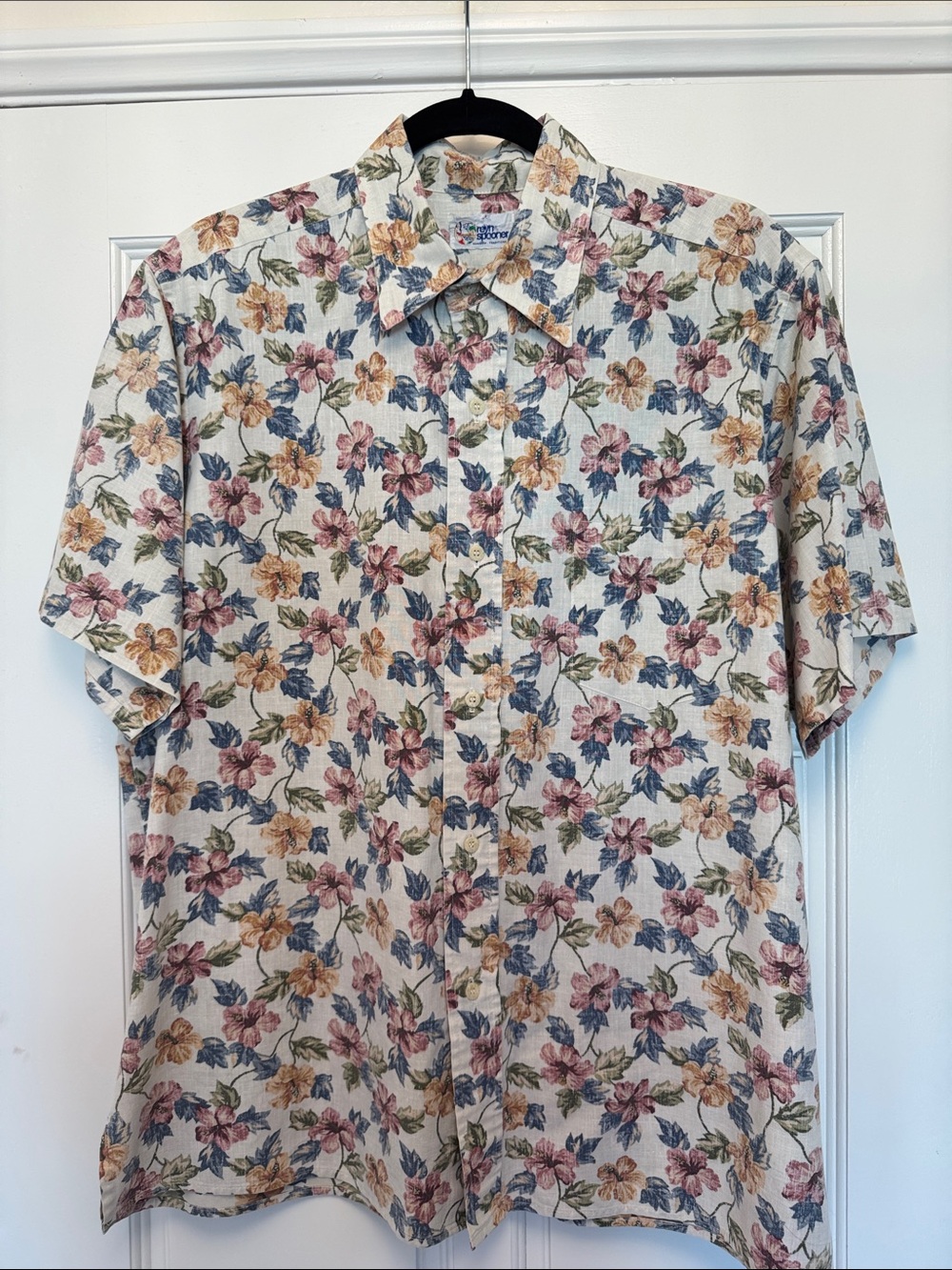 Reyn Spooner VintageMen’s Floral Short-Sleeve Button-Up Shirt - Cream Multicolor